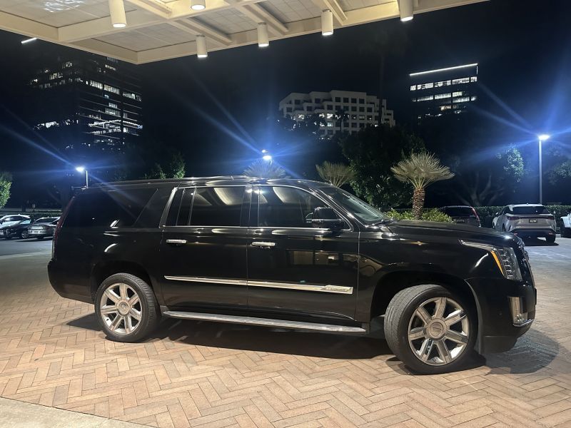 Book Ontario Executive Limo – Professional Chauffeur Service